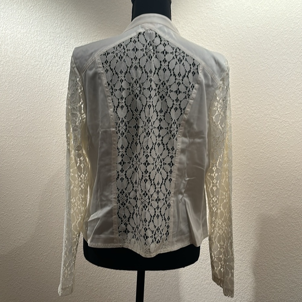 Candies Cream/Off White Lace Jacket - Picture 7 of 8